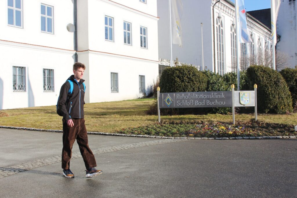 junger Mann, Rehabilitation clinic, Schlossklinik, Bad Buchau